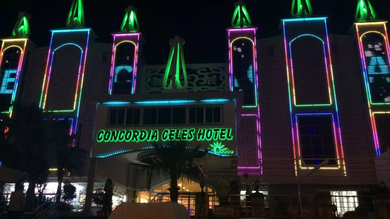 c4a330cf-5377-3cc6-bded-54cf5b335d58 (Copy).jpg